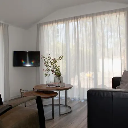 Huisjes Reewold Luxe In Rustige En Mooie Omgeving *