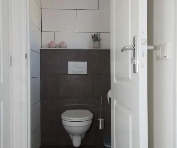 Huisjes Reewold In Rustige En Mooie Omgeving 木屋 皮滕